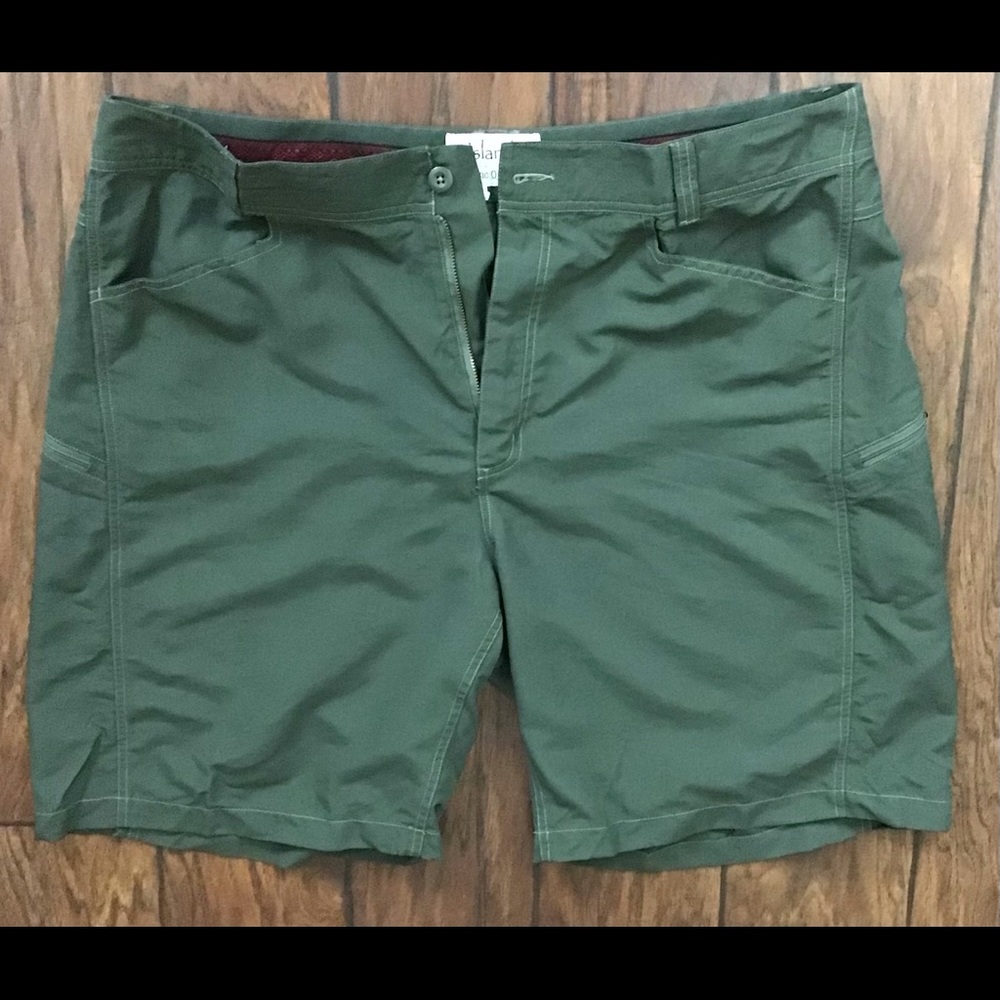 Island by Basic Options shorts Men size 42 lightly used